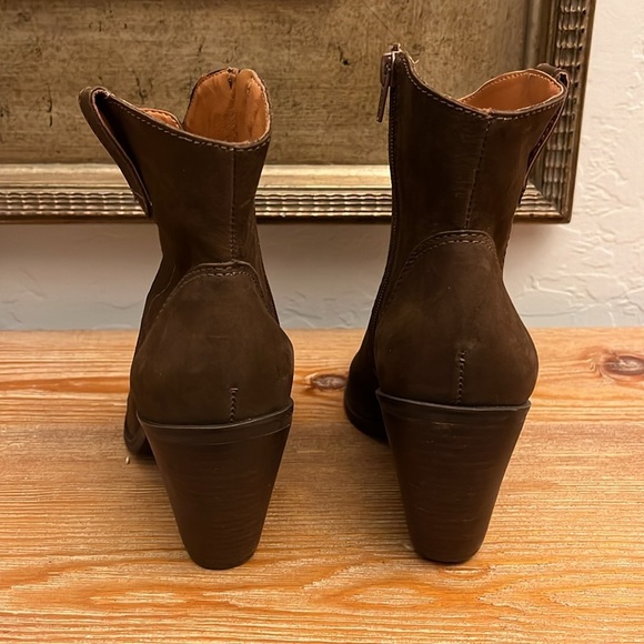 LUCKY BRAND Loxona Brown Leather Boot - 9 - Picture 3 of 8